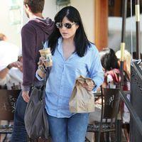 Selma Blair carries a cool drink as she leaves Urth Caffe | Picture 112803